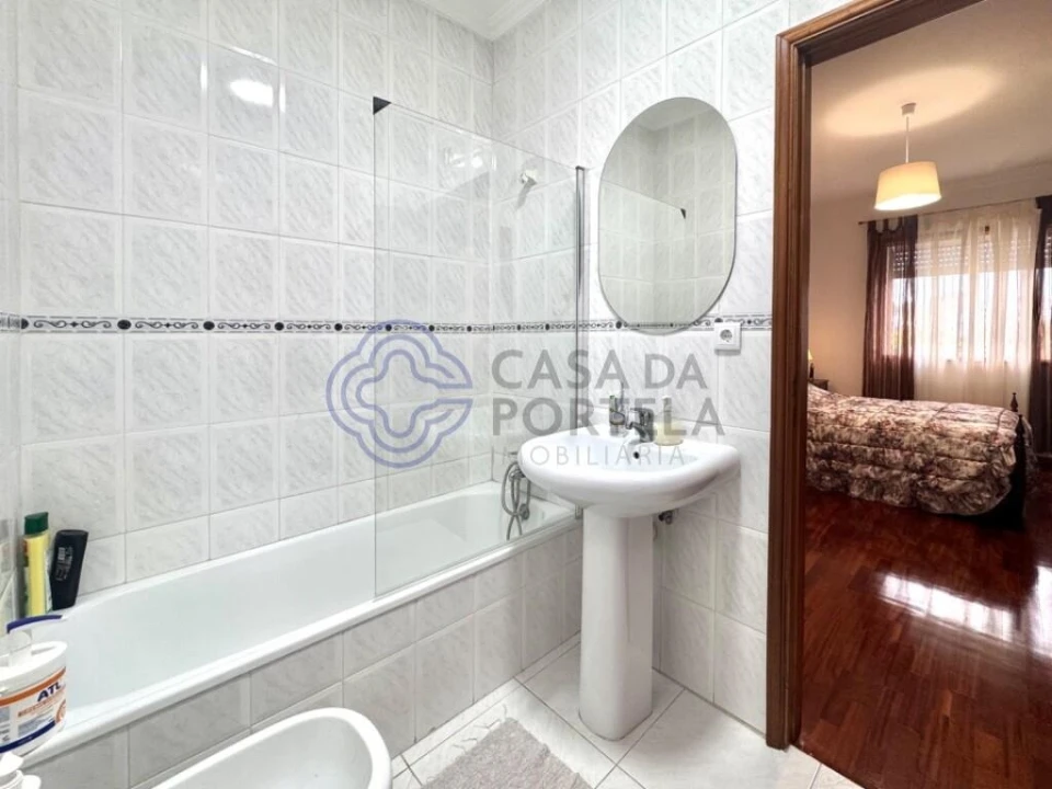 Apartamento T2 para Venda em Fânzeres e São Pedro da Cova Foto 14