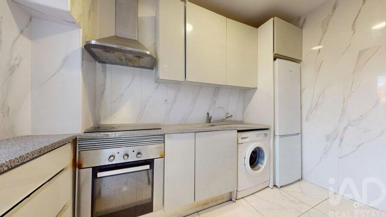 Apartamento T6 para Venda em Paranhos Foto 16