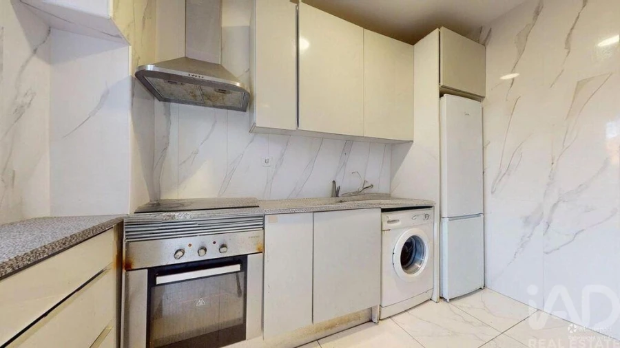 Apartamento T6 para Venda em Paranhos Foto 16