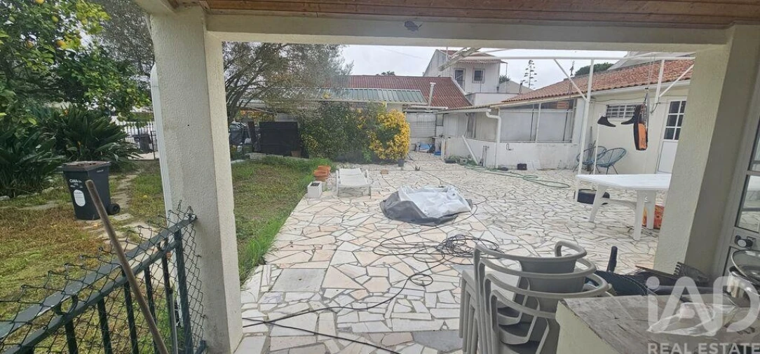 Moradia T5 para Venda em Charneca de Caparica e Sobreda Foto 5
