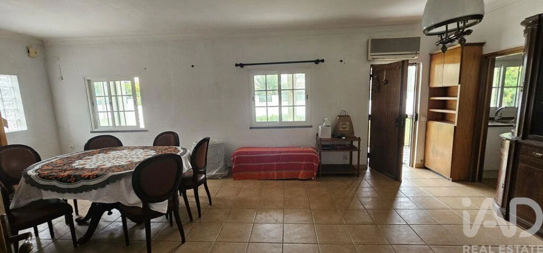Moradia T5 para Venda em Charneca de Caparica e Sobreda Foto 12
