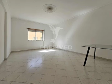 Apartamento T2 para Venda em Rio de Mouro