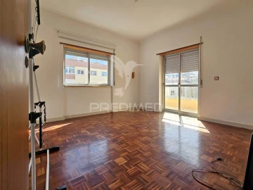 Apartamento T2 para Venda em Rio de Mouro