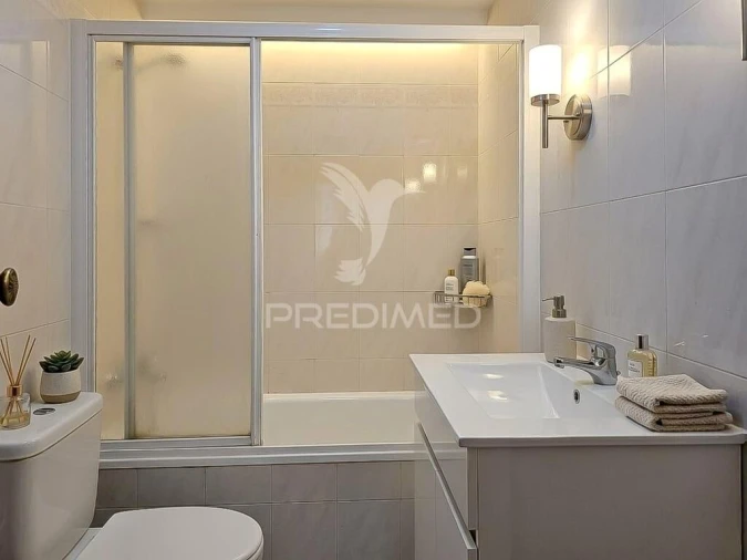 Apartamento T2 para Venda em Rio de Mouro Foto 9