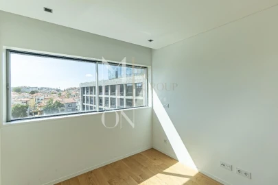 Apartamento T4 para Venda em Campanhã