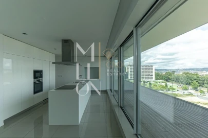 Apartamento T4 para Venda em Campanhã