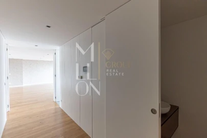 Apartamento T4 para Venda em Campanhã
