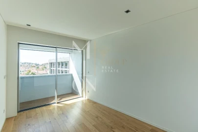 Apartamento T4 para Venda em Campanhã
