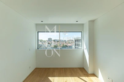 Apartamento T4 para Venda em Campanhã