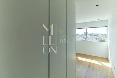 Apartamento T4 para Venda em Campanhã