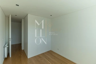 Apartamento T4 para Venda em Campanhã