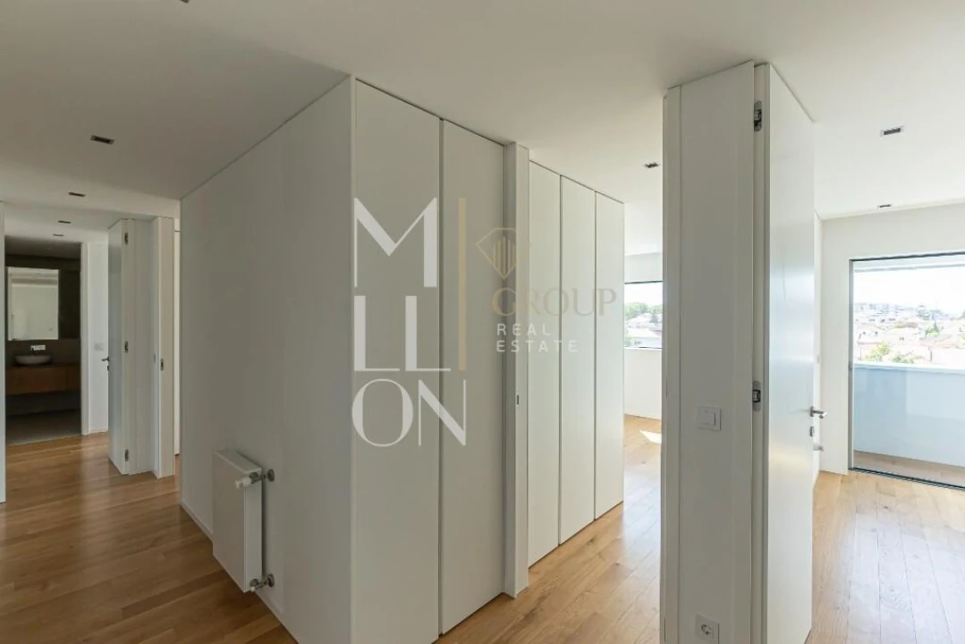 Apartamento T4 para Venda em Campanhã Foto 36