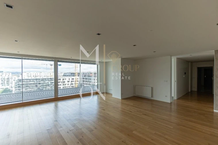 Apartamento T4 para Venda em Campanhã Foto 4