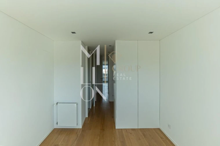 Apartamento T4 para Venda em Campanhã Foto 44