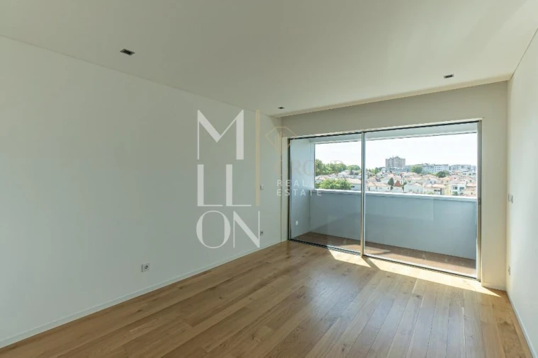 Apartamento T4 para Venda em Campanhã Foto 47