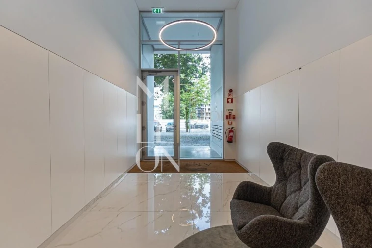 Apartamento T4 para Venda em Campanhã Foto 2