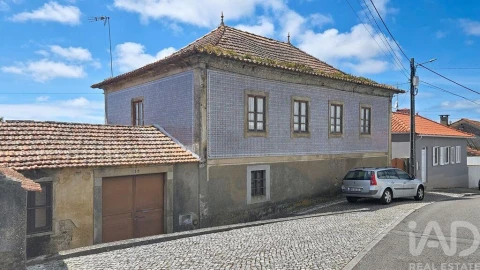 Moradia T4 para Venda em Maceda
