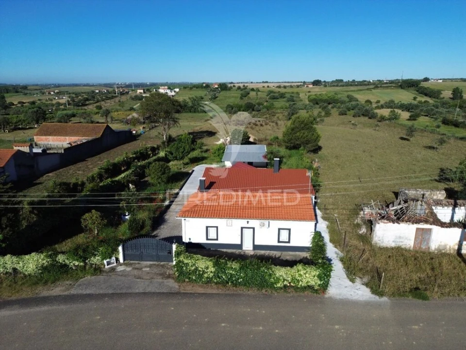 Moradia T3 para Venda em Casével e Vaqueiros Foto 1