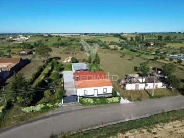 Moradia T3 para Venda em Casével e Vaqueiros