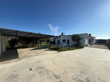 Moradia T3 para Venda em Casével e Vaqueiros