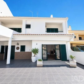 Moradia T2 para Venda em Albufeira e Olhos de Água