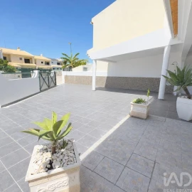 Moradia T2 para Venda em Albufeira e Olhos de Água