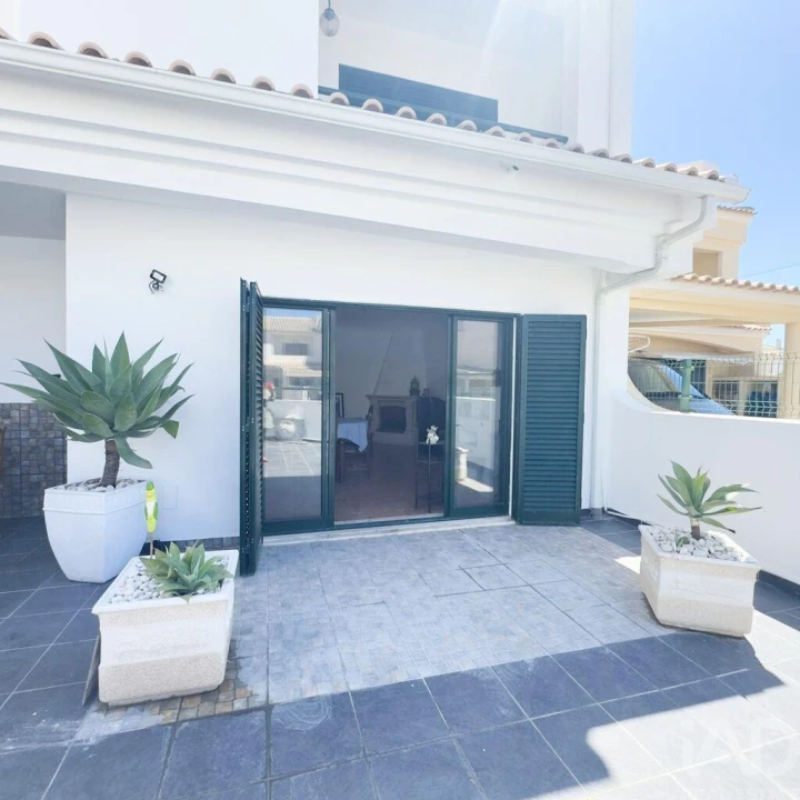 Moradia T2 para Venda em Albufeira e Olhos de Água Foto 5