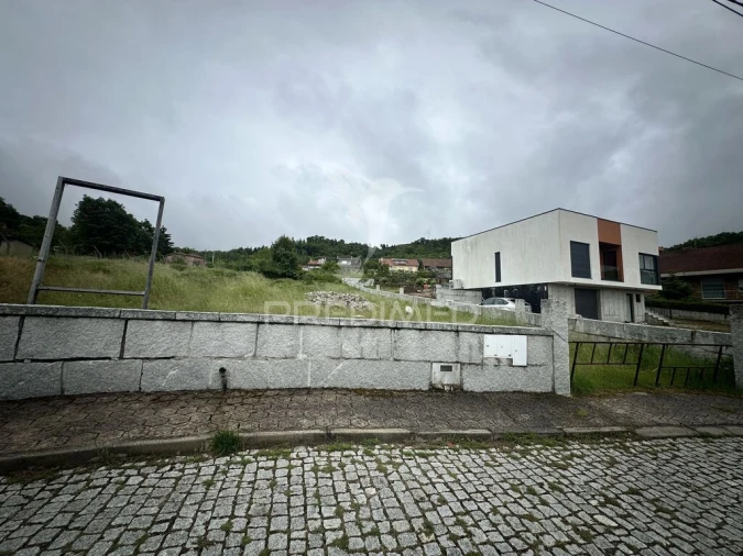 Terreno para Venda em Bornes de Aguiar Foto 4