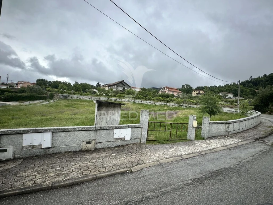 Terreno para Venda em Bornes de Aguiar Foto 4