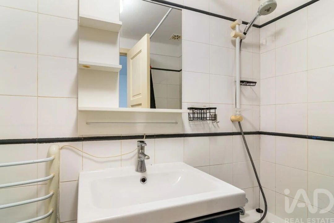 Apartamento T1 para Venda em Santa Maria Maior Foto 6