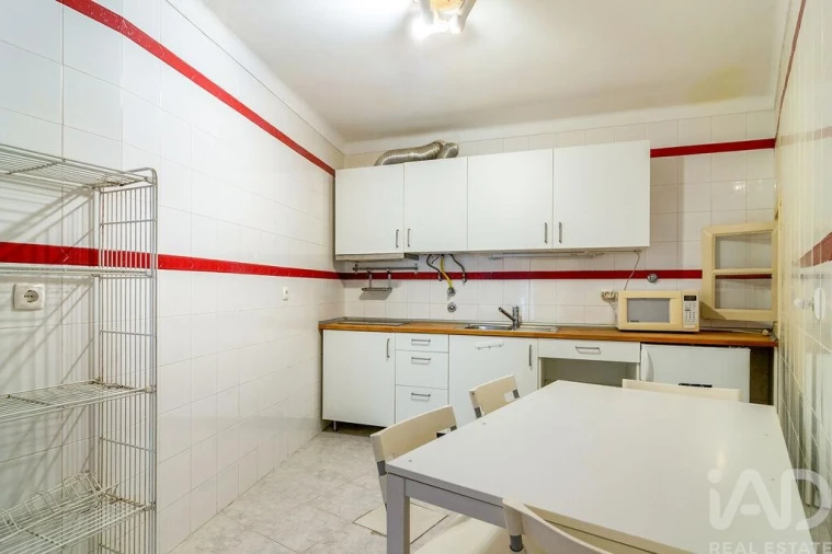Apartamento T1 para Venda em Santa Maria Maior Foto 8