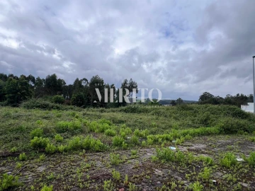 Armazém para Venda em Vilarinho das Cambas