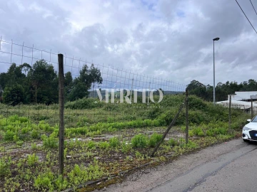 Armazém para Venda em Vilarinho das Cambas