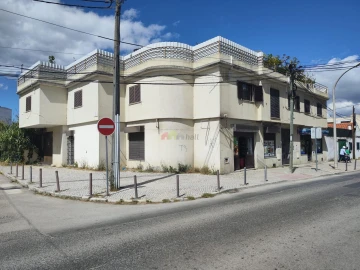 Loja para Venda em Baixa da Banheira e Vale da Amoreira