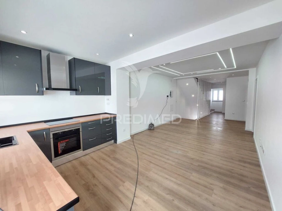 Apartamento T4 para Venda em Ribeira de Nisa e Carreiras Foto 3