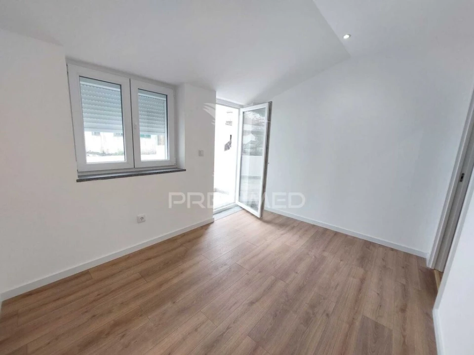 Apartamento T4 para Venda em Ribeira de Nisa e Carreiras Foto 10