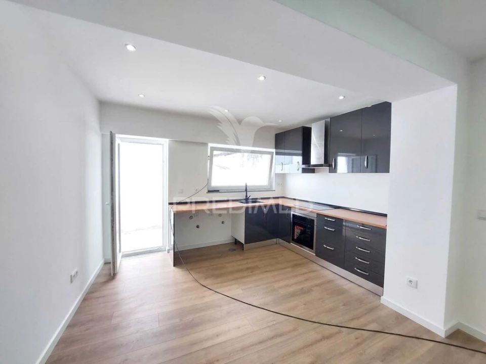Apartamento T4 para Venda em Ribeira de Nisa e Carreiras Foto 12