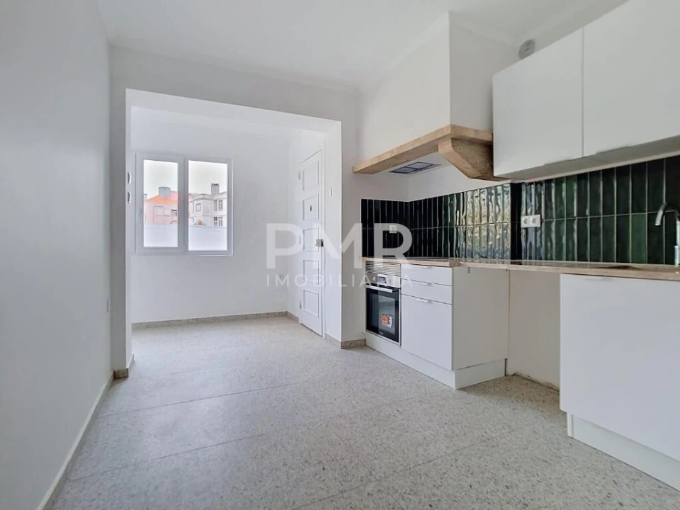 Apartamento T4 para Arrendamento em Algés, Linda-A-Velha e Cruz Quebrada-Dafundo Foto 17