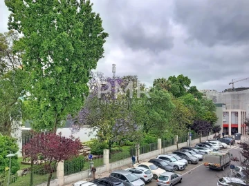 Apartamento T4 para Arrendamento em Algés, Linda-A-Velha e Cruz Quebrada-Dafundo
