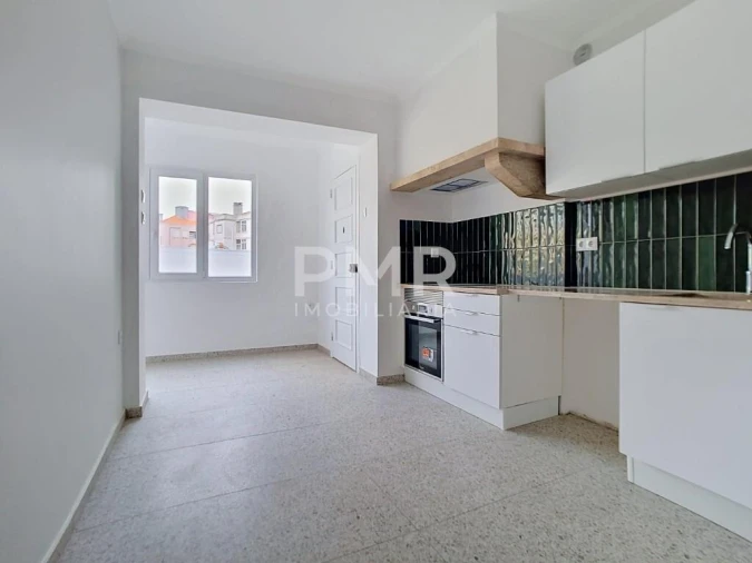 Apartamento T4 para Arrendamento em Algés, Linda-A-Velha e Cruz Quebrada-Dafundo Foto 17