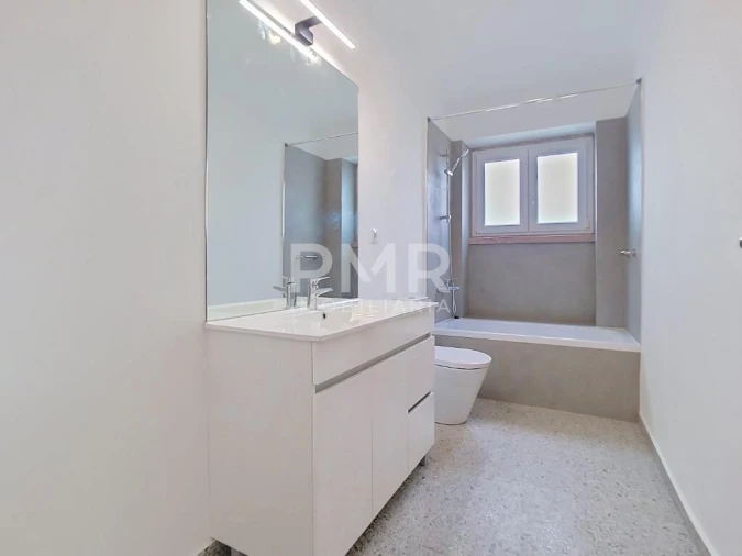 Apartamento T4 para Arrendamento em Algés, Linda-A-Velha e Cruz Quebrada-Dafundo Foto 13
