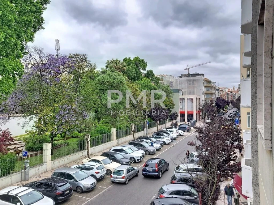 Apartamento T4 para Arrendamento em Algés, Linda-A-Velha e Cruz Quebrada-Dafundo Foto 16