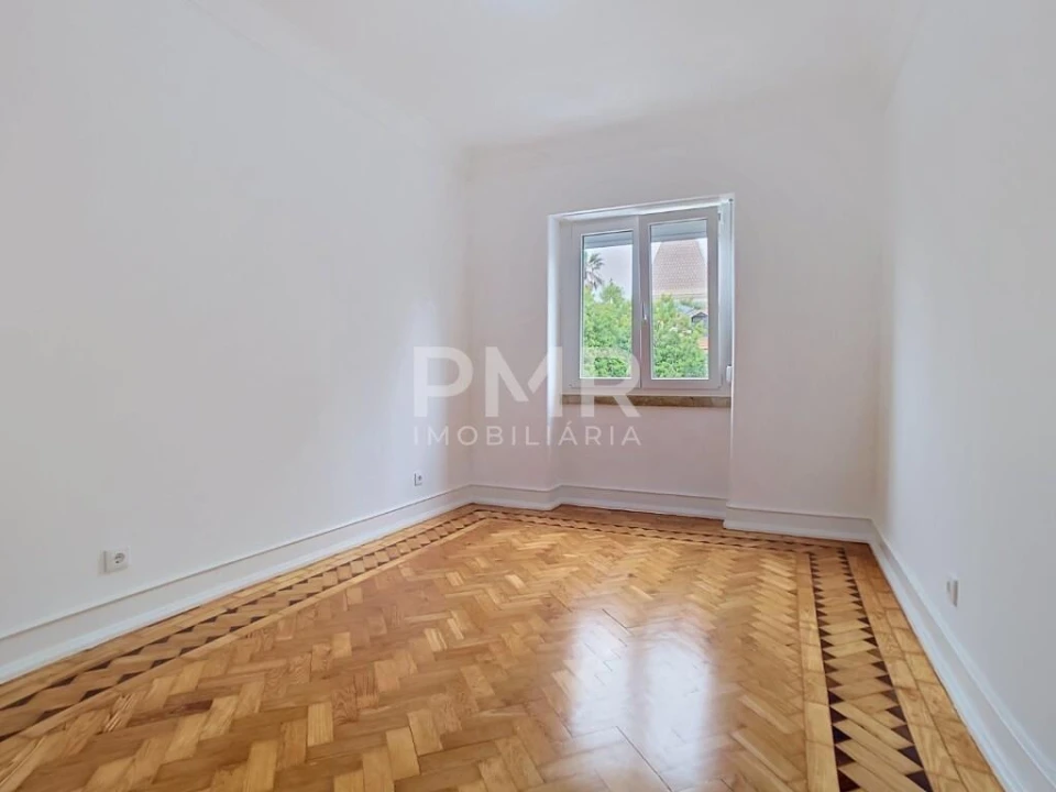 Apartamento T4 para Arrendamento em Algés, Linda-A-Velha e Cruz Quebrada-Dafundo Foto 6