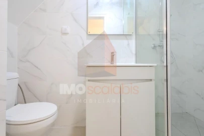 Moradia T2 para Venda em Romeira e Várzea
