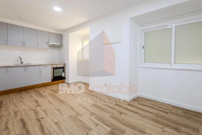 Moradia T2 para Venda em Romeira e Várzea