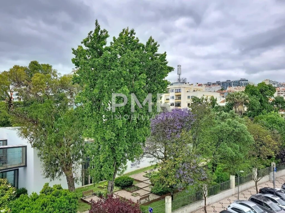 Apartamento T4 para Arrendamento em Algés, Linda-A-Velha e Cruz Quebrada-Dafundo Foto 12