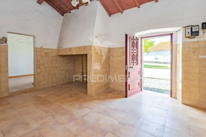 Moradia T9 para Venda em Gafanhoeira (São Pedro) e Sabugueiro