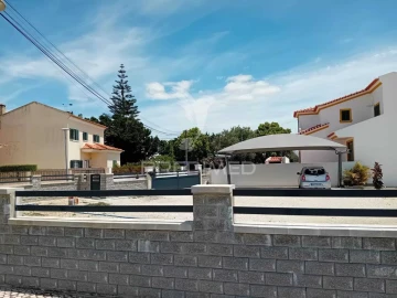 Terreno para Venda em Samora Correia