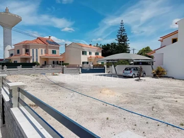 Terreno para Venda em Samora Correia