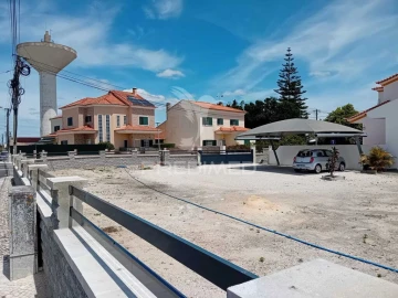 Terreno para Venda em Samora Correia